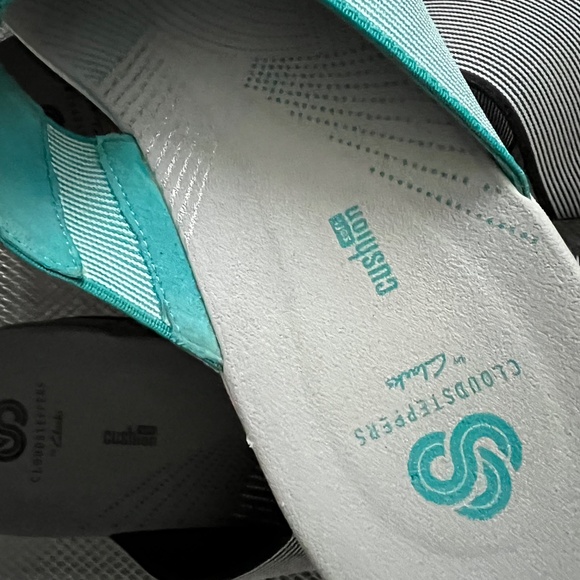 Clark’s Cloudstepper slides 2 pr - Picture 5 of 7